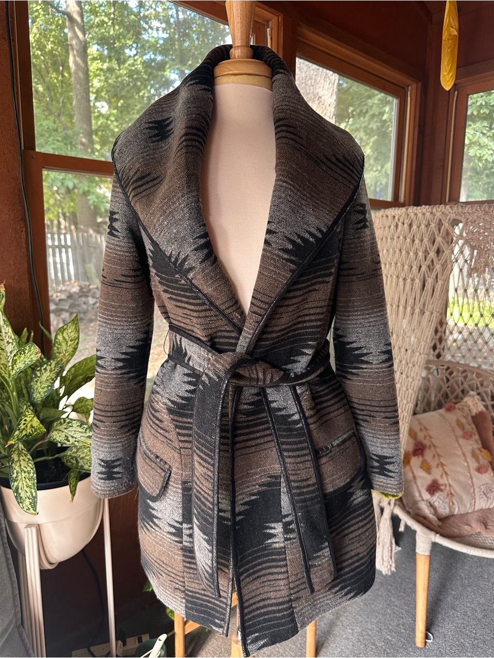 Dolce Vita Aztec print coat with a shawl collar.